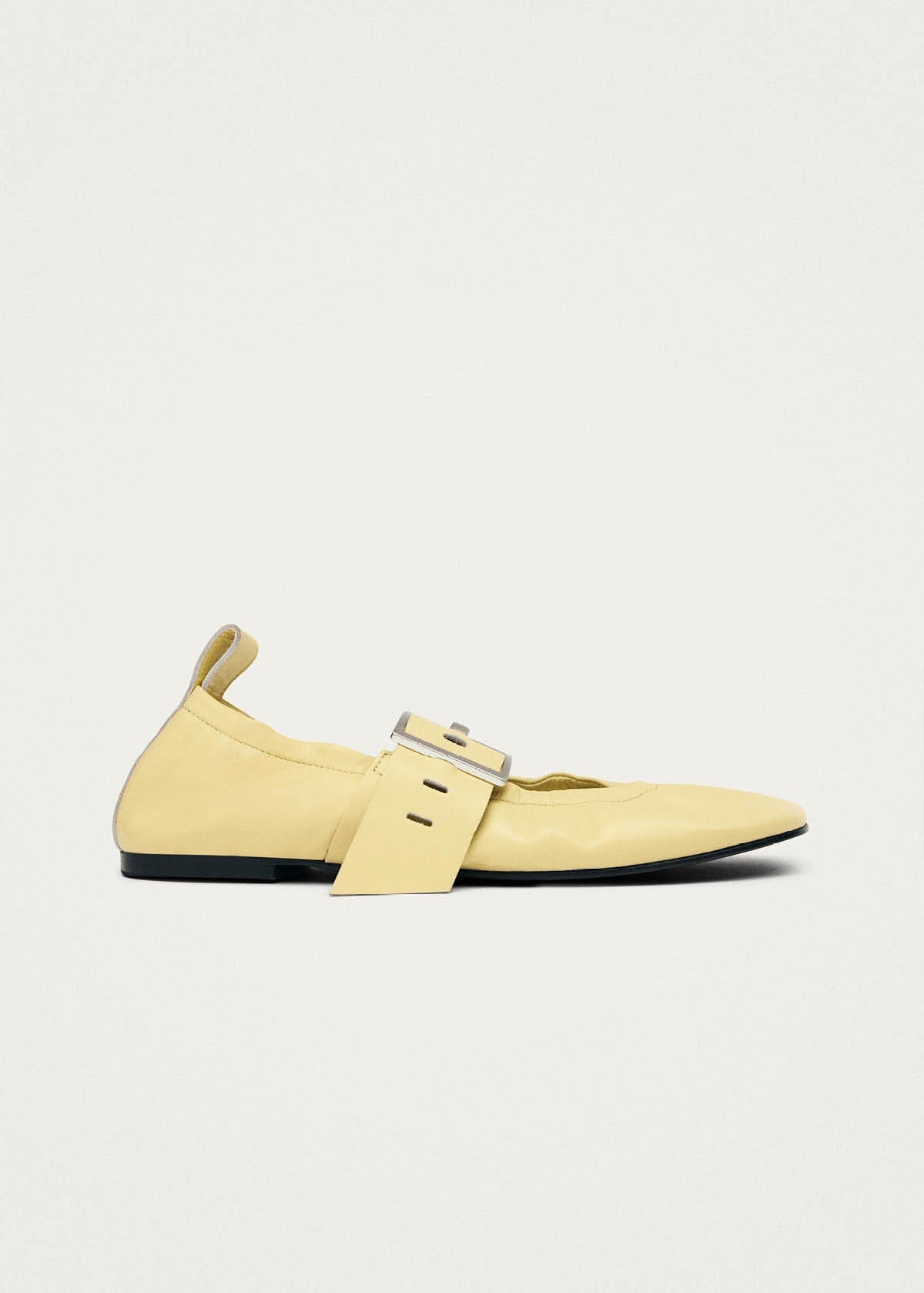Sarea Vanilla Leather Ballet Flats