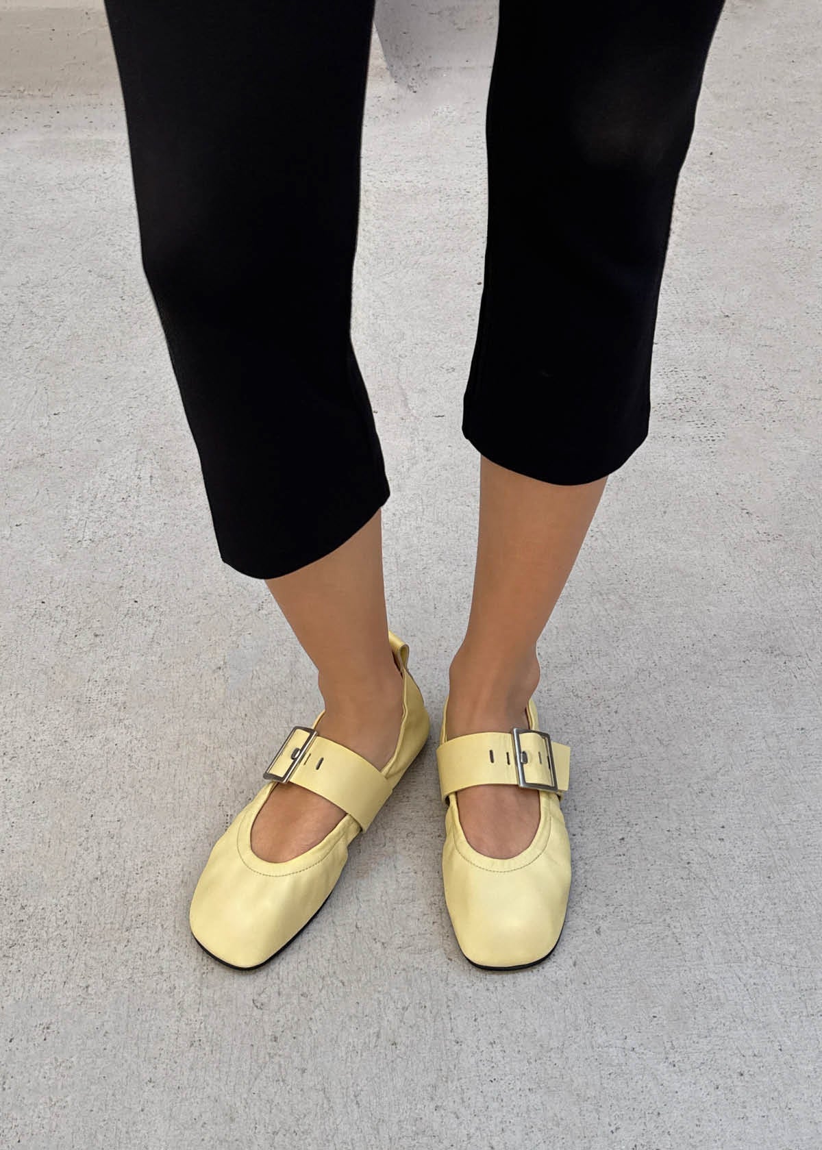 Sarea Vanilla Leather Ballet Flats